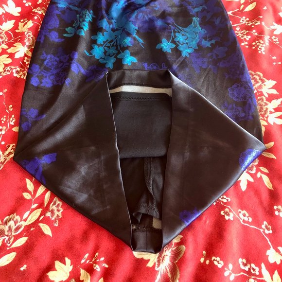 *NWT* Cobalt Draped-Front Floral-Print Sleeveless Dress - Made in Canada - XXS - Picture 9 of 16